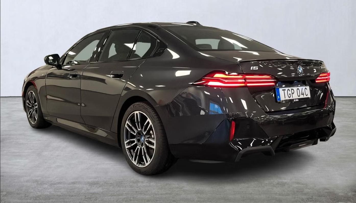 BMW i5, xDrive40 M-Sport Kam Ambient - fotka 2