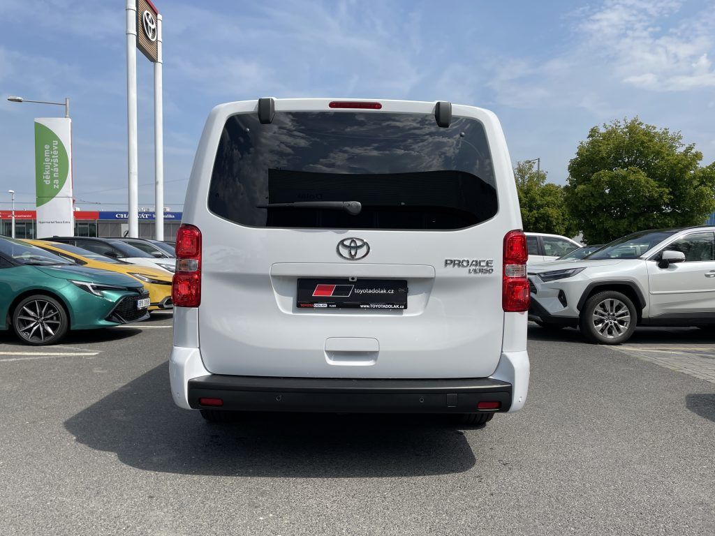 Toyota Proace Verso, 2.0D 140k 6MT Family 8S - fotka 4