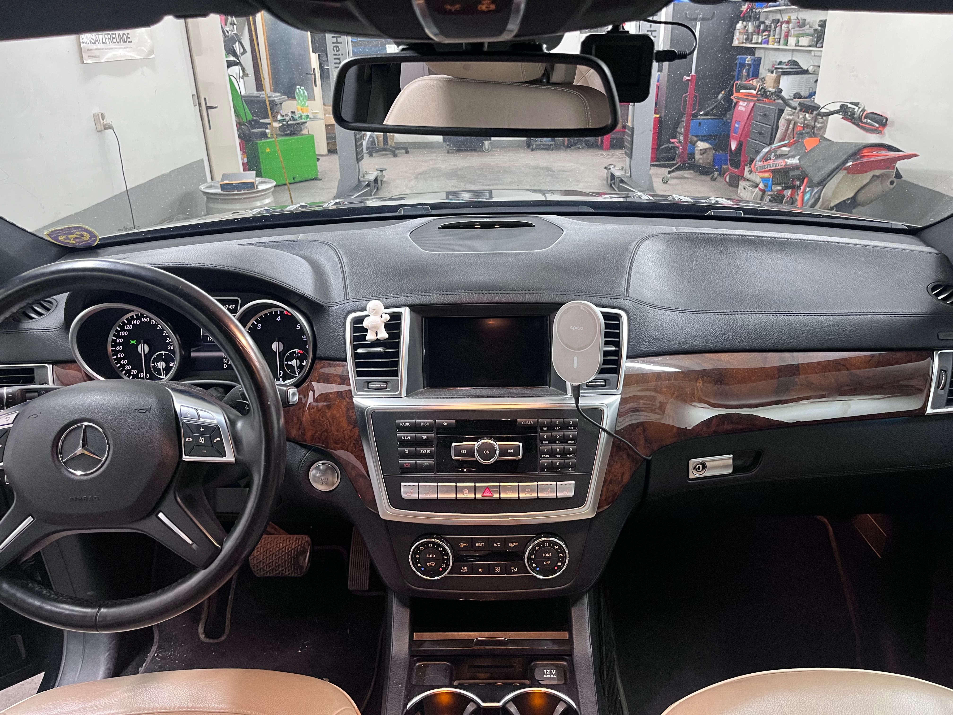 Mercedes-Benz ML, Mercedes Benz ML 350 - fotka 5