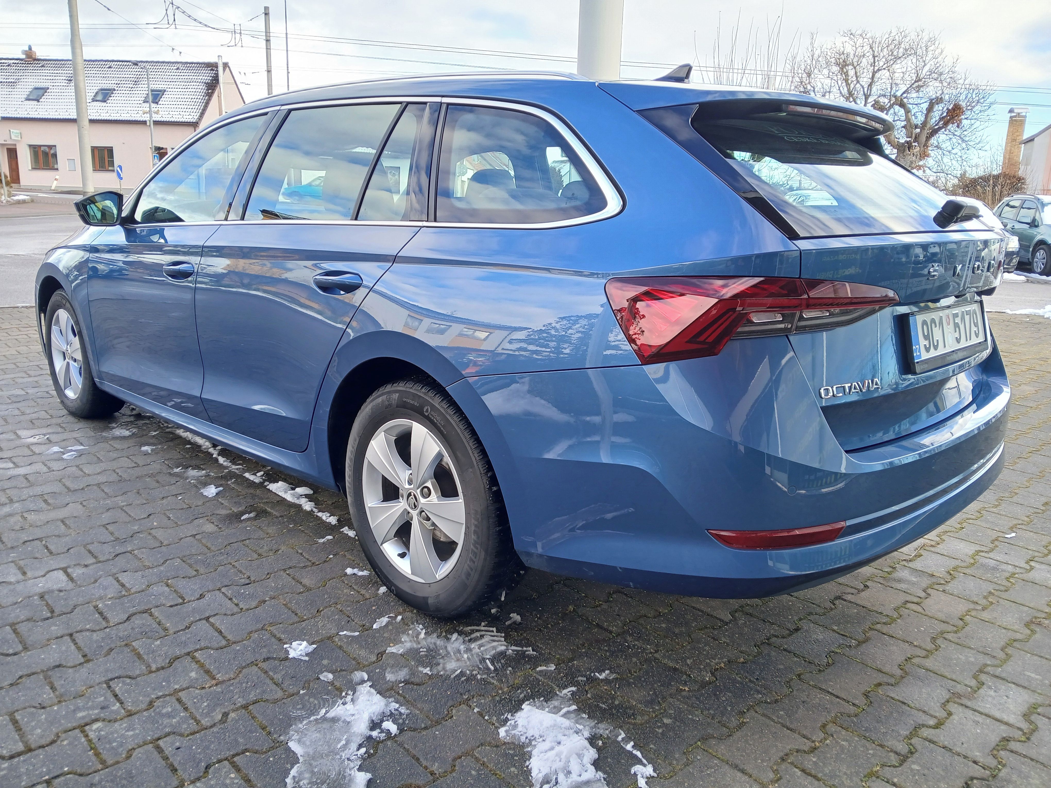 Škoda Octavia, 2.0TDI STYLE PLUS, 110kW, DSG - fotka 3