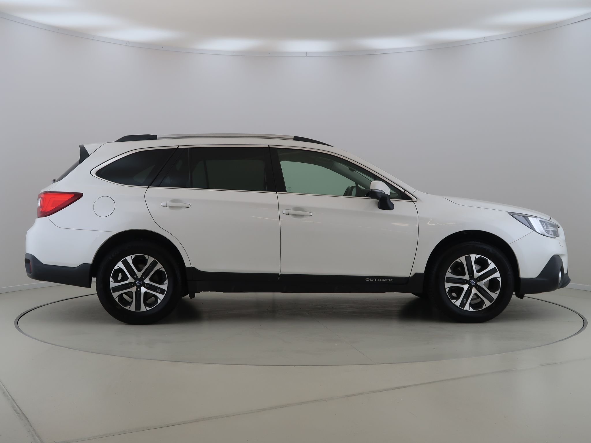 Subaru Outback, 2.5Boxer,CZ,CarPlay,AT,4x4 - fotka 4