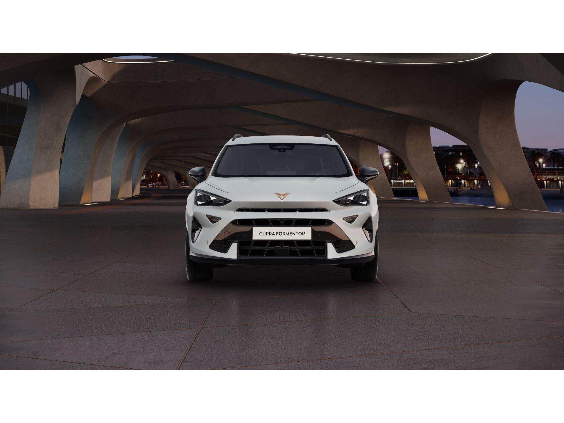 Cupra Formentor, 1.5 eTSi / 110 kW - fotka 3