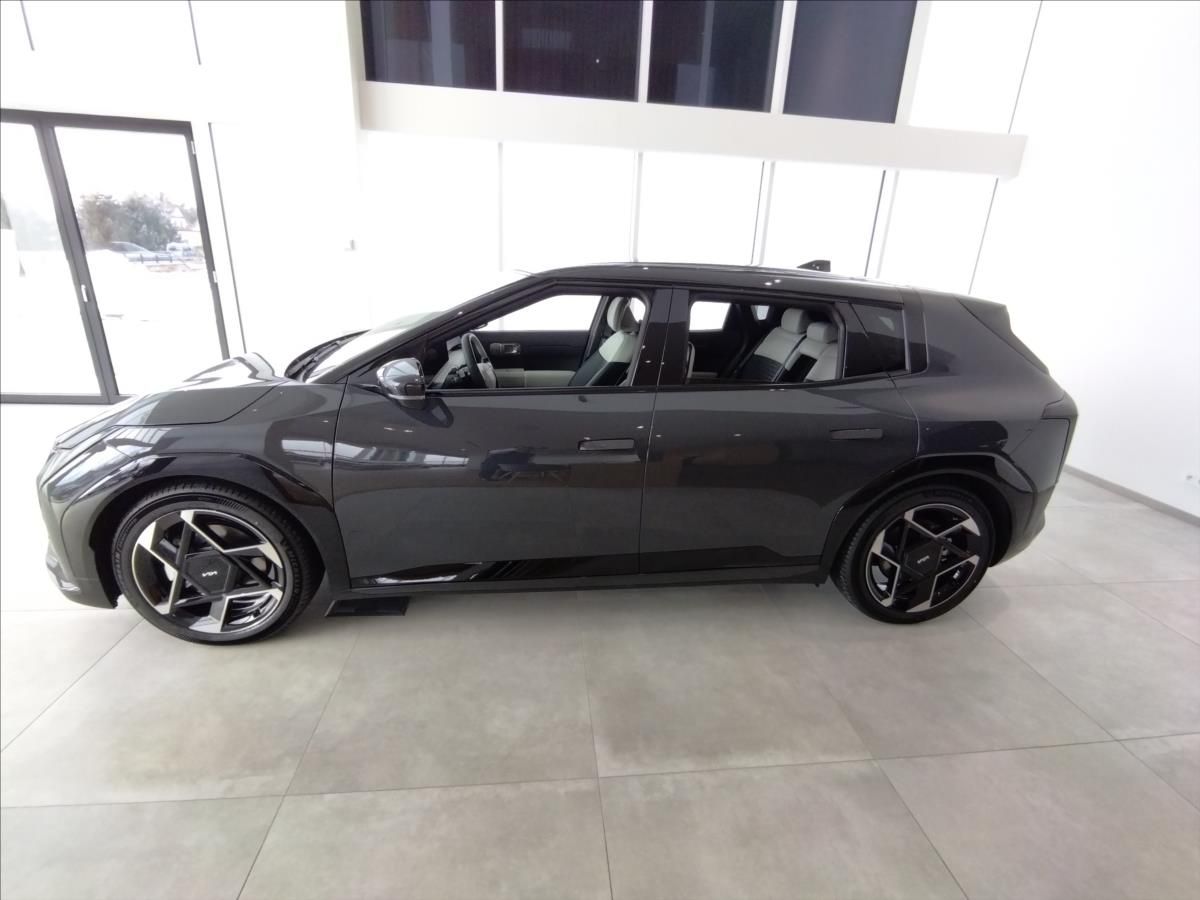 Kia EV4, GT-LINE 150 KW + 81,4 kWh - fotka 4