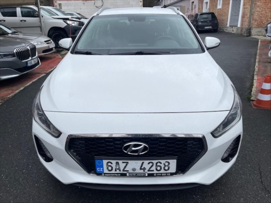 Hyundai i30, 1,6 CRDI 1. maj., bez investic - fotka 2