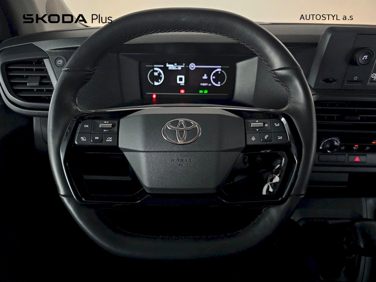 Toyota Proace Verso, 2.0D 106kW L2 COMBI 8MÍST - fotka 5