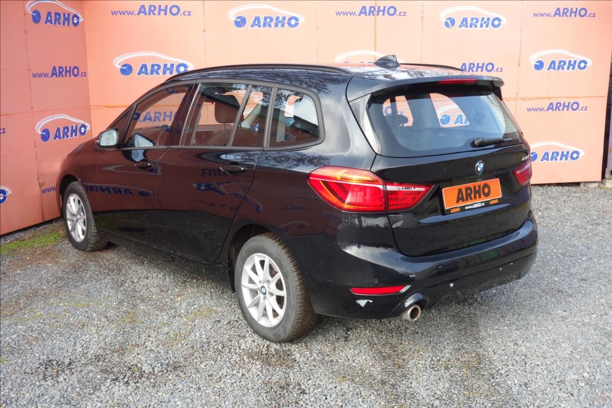 BMW Řada 2, 218i,1 MAJ.,SERV.KN.,7MÍST. - fotka 5