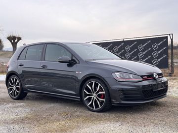 GTI 2.0 TSI 162 kw MANUÁL