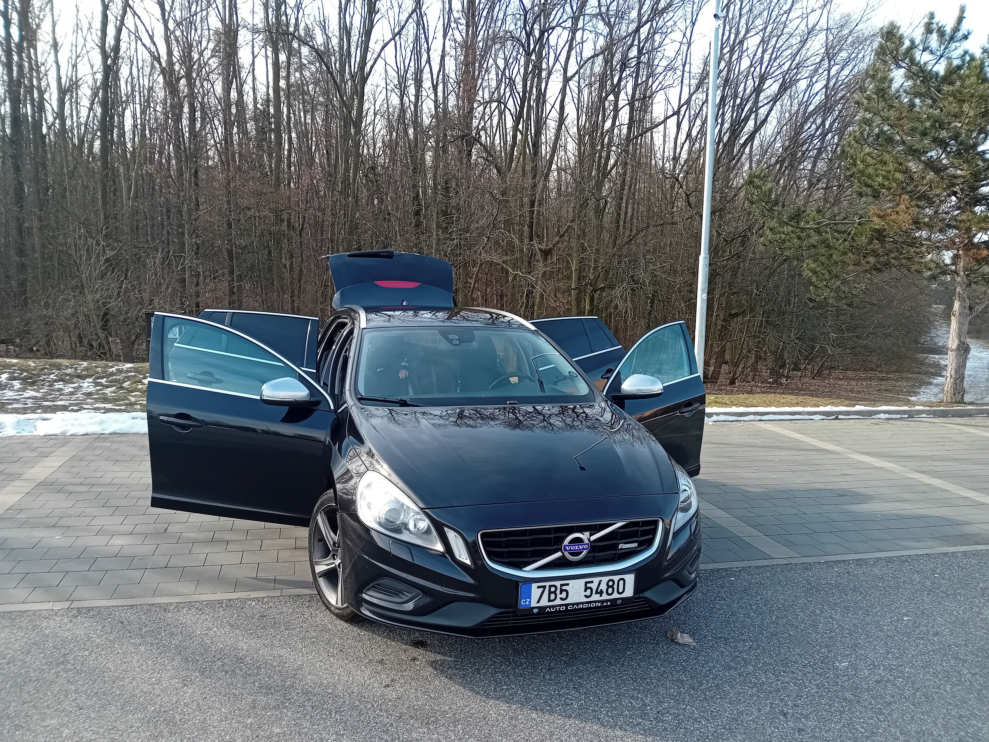 Volvo V60, Volvo V60  D3 R-design