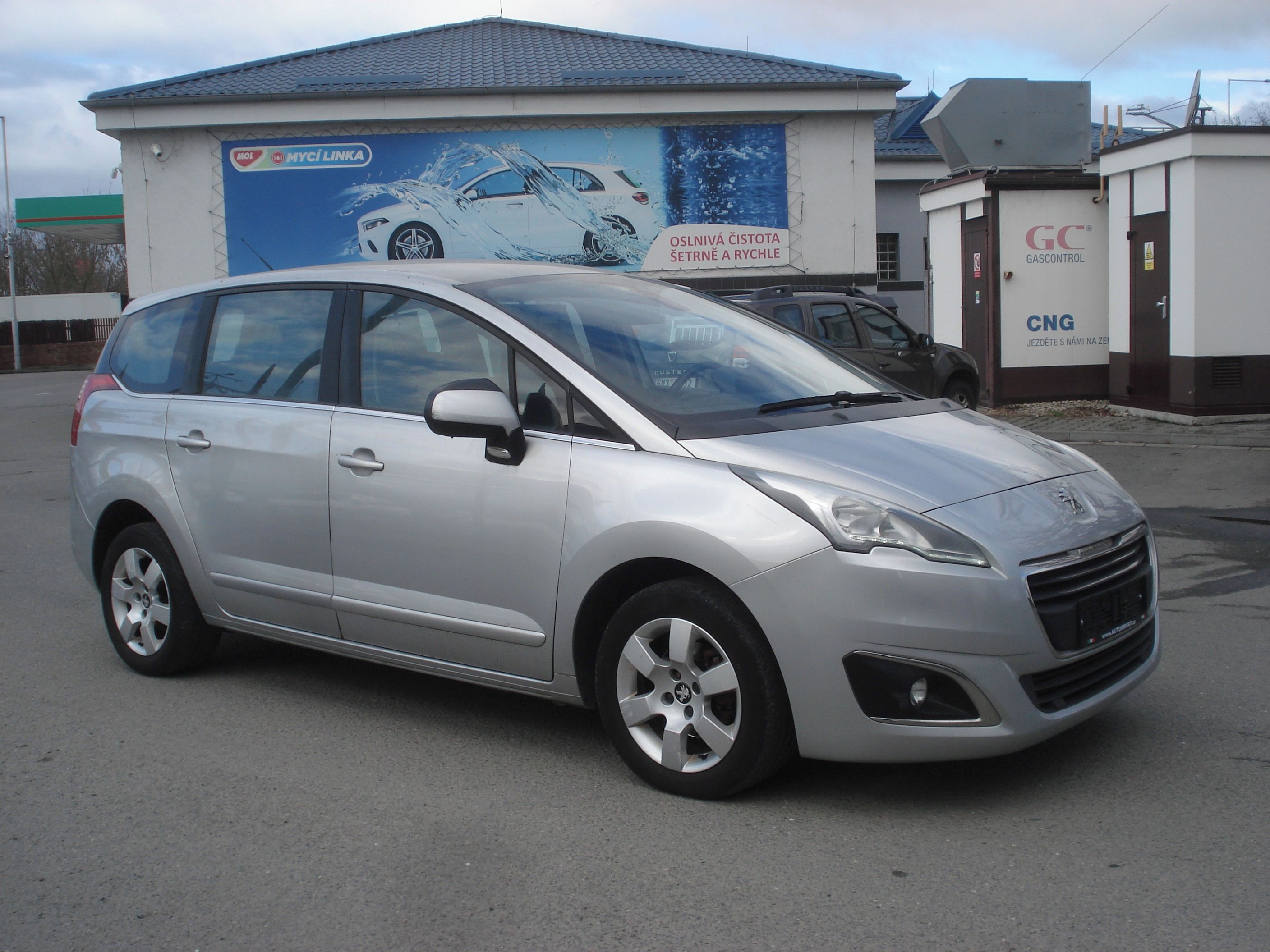 Peugeot 5008, 1.6 HDi 7 MIST NAVI - fotka 5