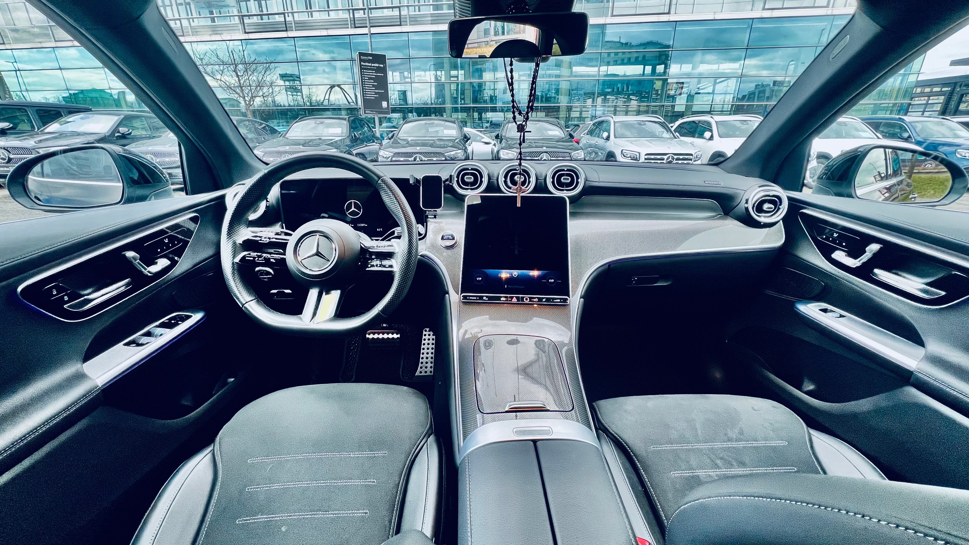 Mercedes-Benz GLC, 300d AMG Paket - fotka 4