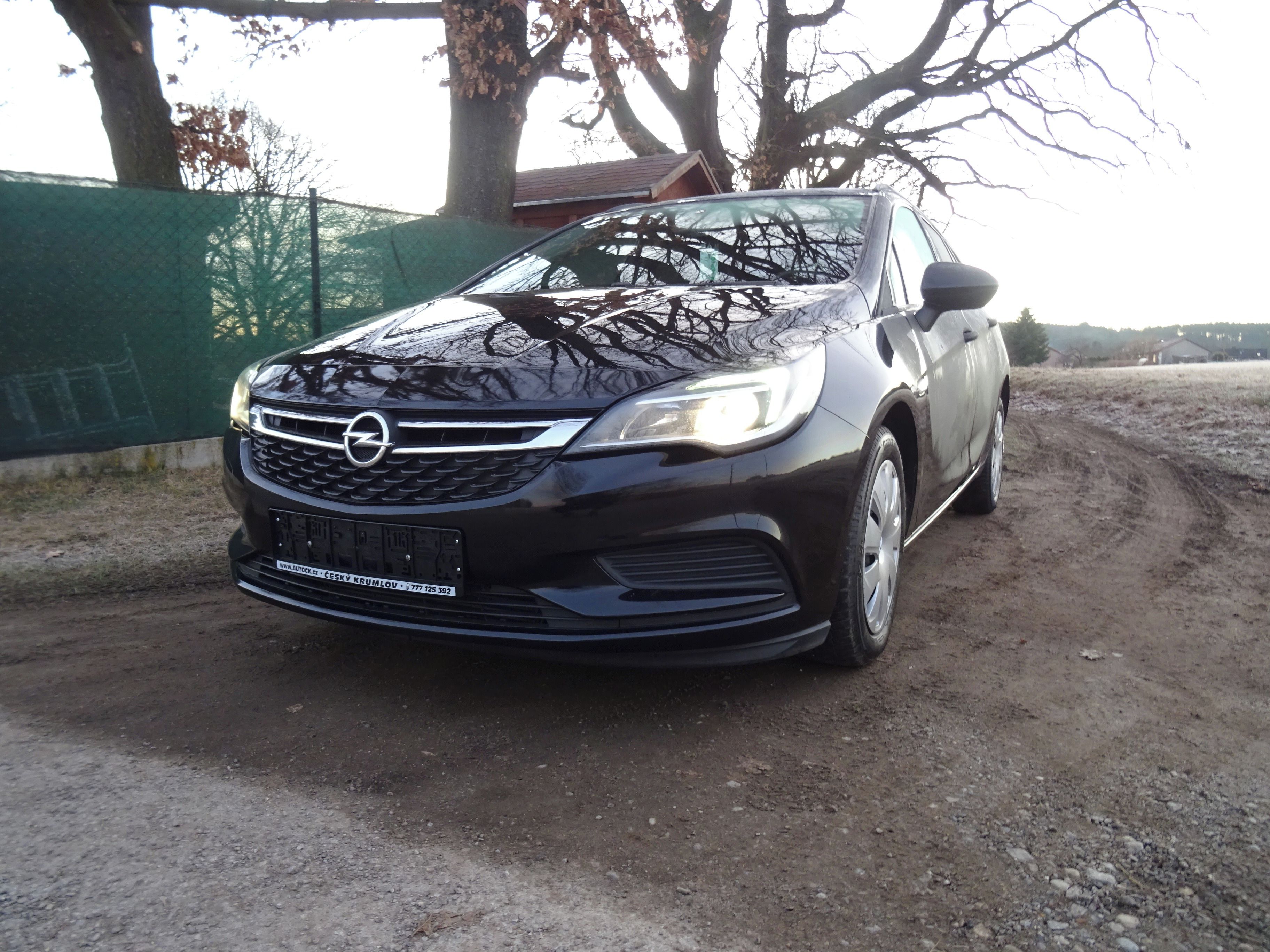 Opel Astra, 1,6CDTi  5,1/100km po servisu!
