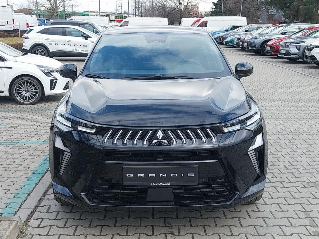 Mitsubishi Grandis, 1.8 AT M-HYBRID  INTENSE+ - fotka 2