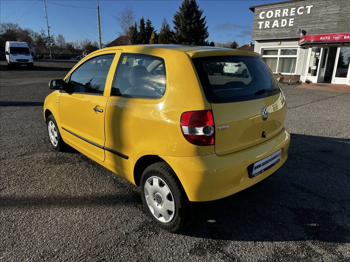Volkswagen Fox, 1,2 i-MÁLO KM-PO SERVISE - fotka 3