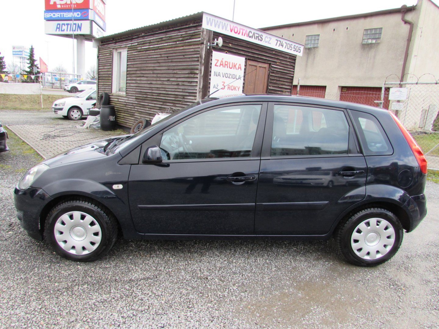 Ford Fiesta, 1.3i 51kW, nová STK, ČR původ - fotka 4