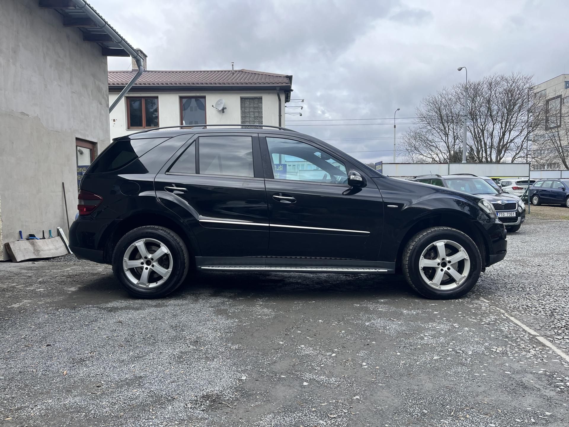 Mercedes-Benz Třídy M, 350 CDi 165Kw 4MATIC EDITION! - fotka 4