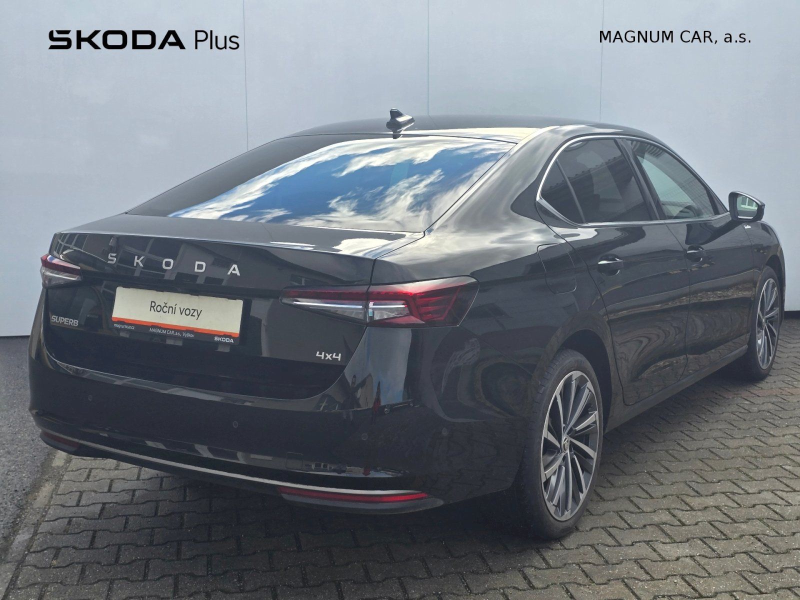 Škoda Superb, L&K 2,0 TDi / 142 kW DSG 4x4 - fotka 2