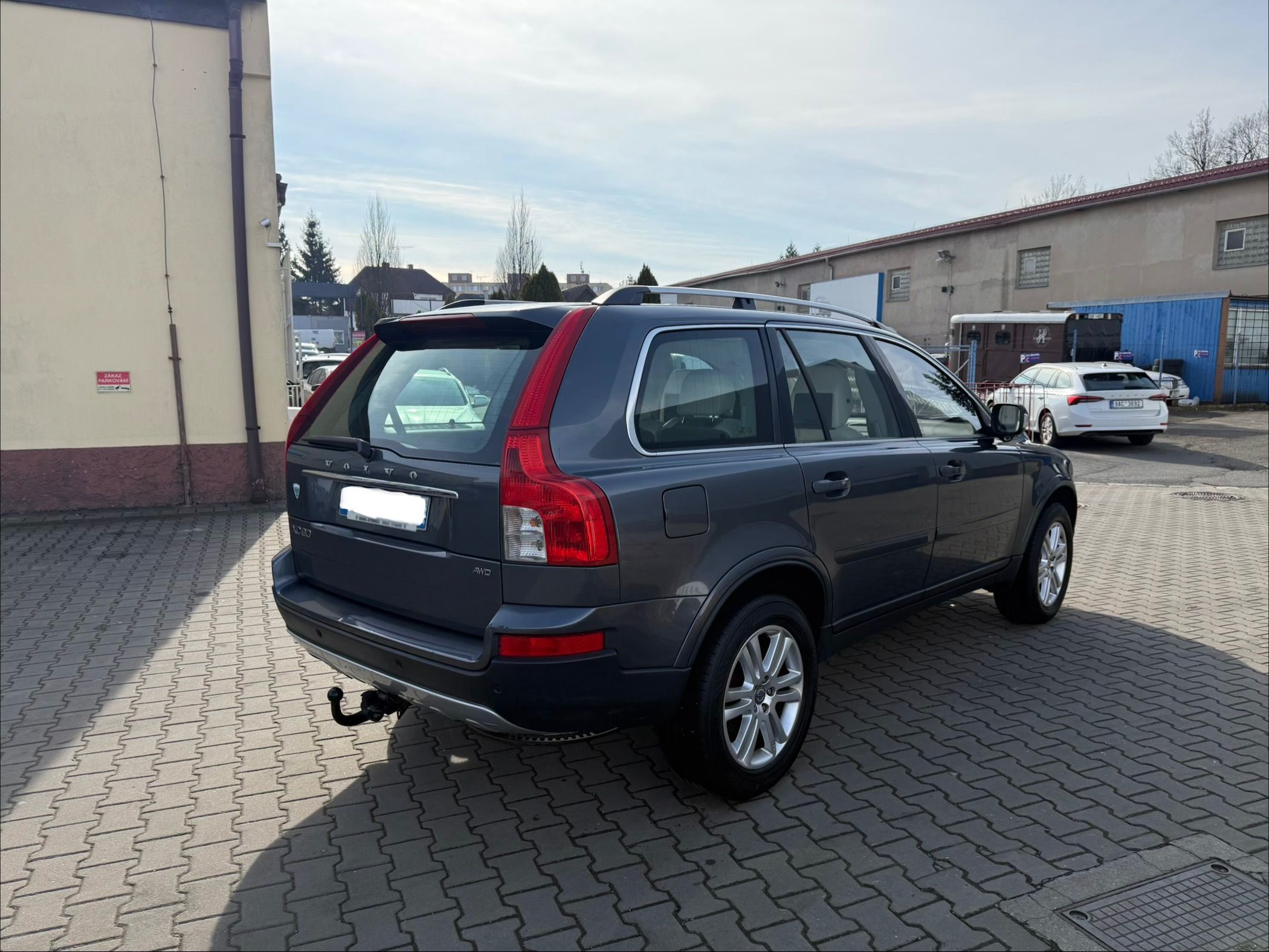 Volvo XC90, 2.4 D5, Executive, DVD, 7 mist - fotka 4