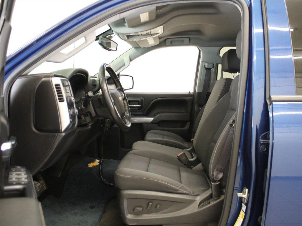 Chevrolet Silverado, 5,3 V8 264kW AWD Kam Tažné - fotka 5