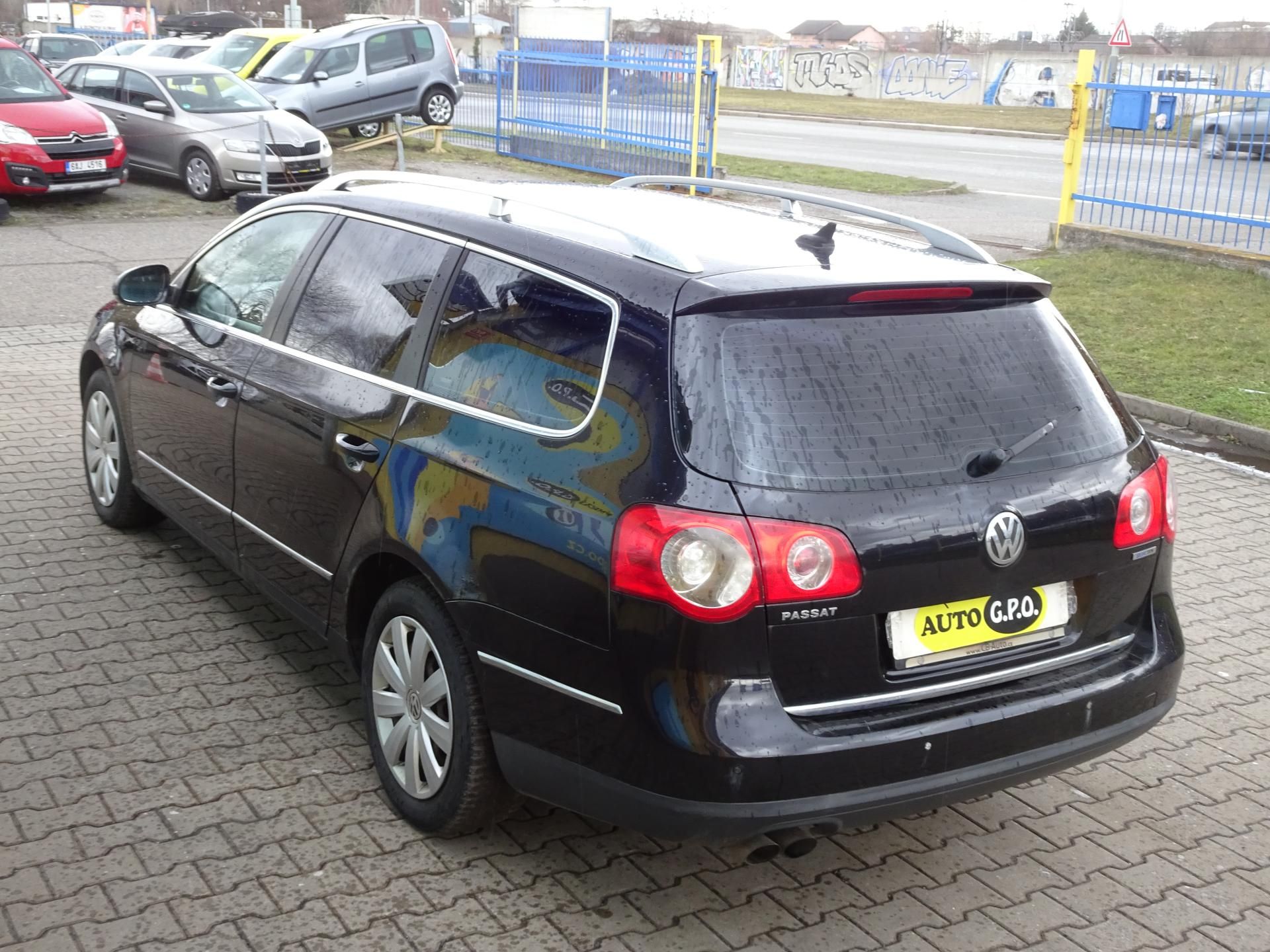 Volkswagen Passat, 2.0 TDi Combi DSG - fotka 5