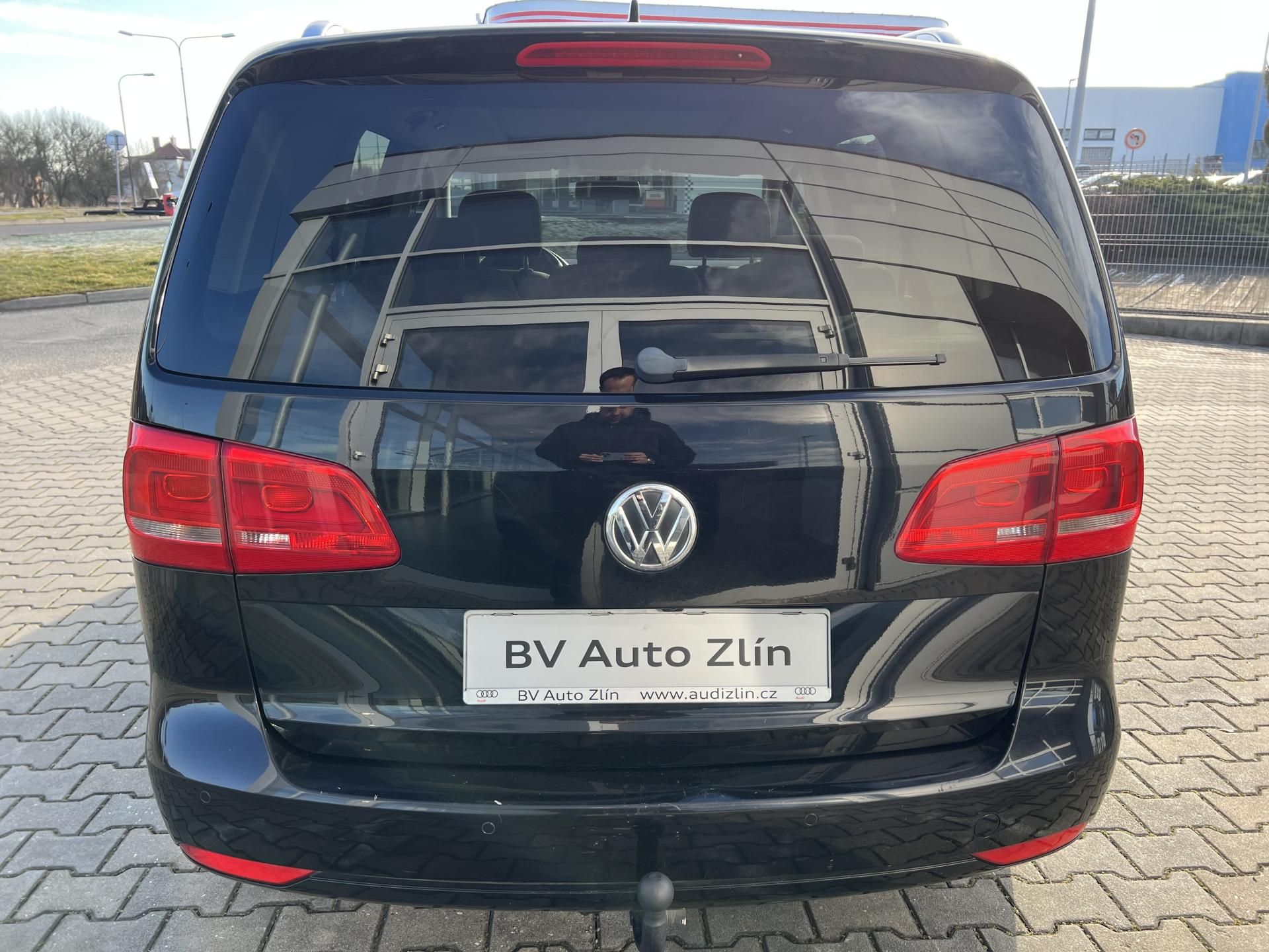 Volkswagen Touran, 2.0 TDI Highline - fotka 4