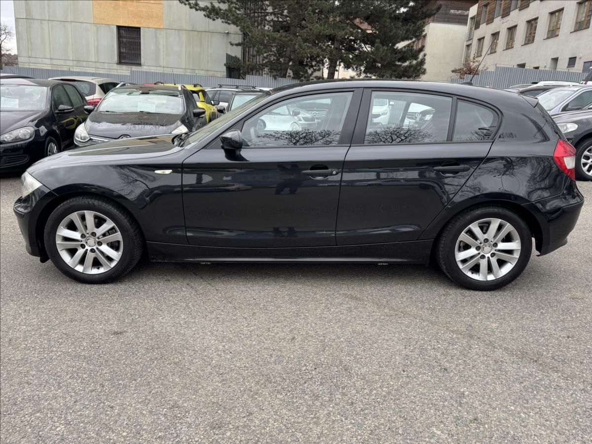BMW Řada 1, 2,0 bez koroze !! - fotka 4