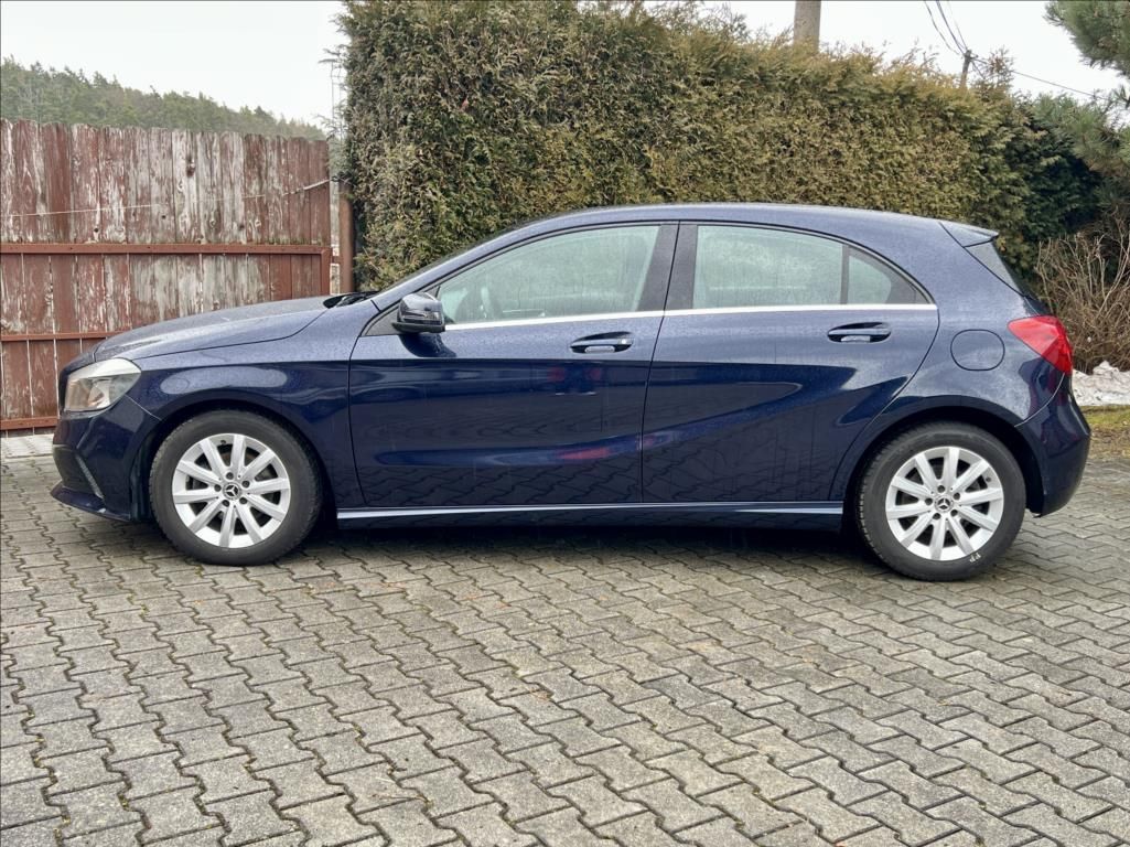 Mercedes-Benz Třídy A, 180 d Sport automat - fotka 3
