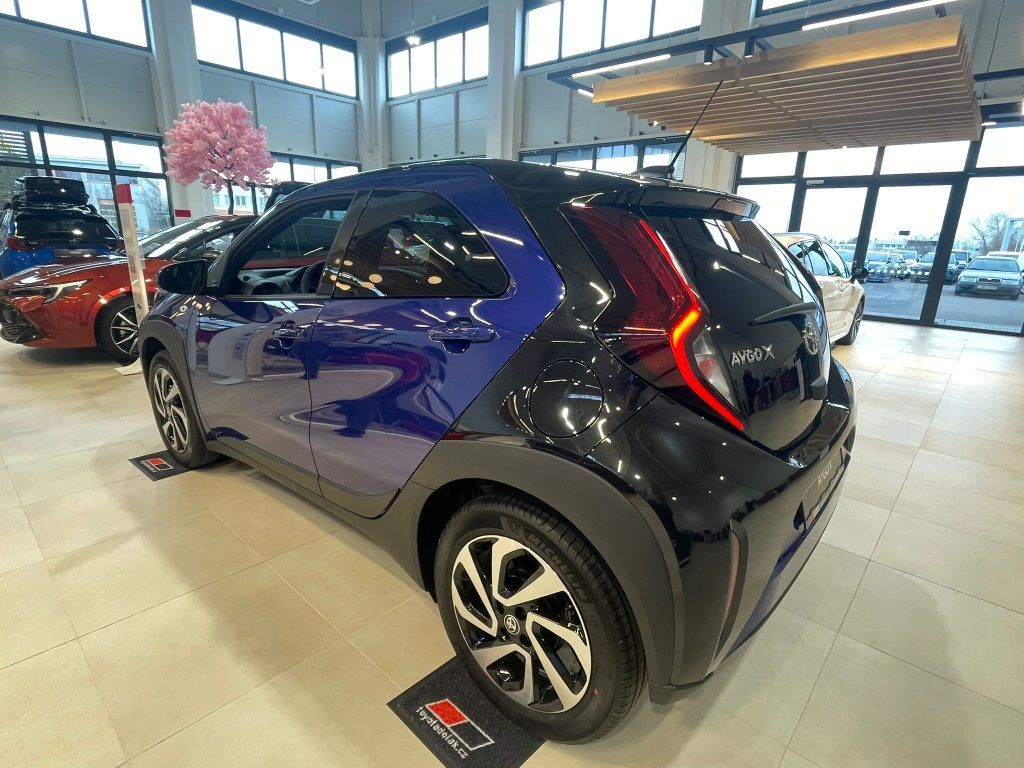 Toyota Aygo, 1.0 Automat Style - fotka 3