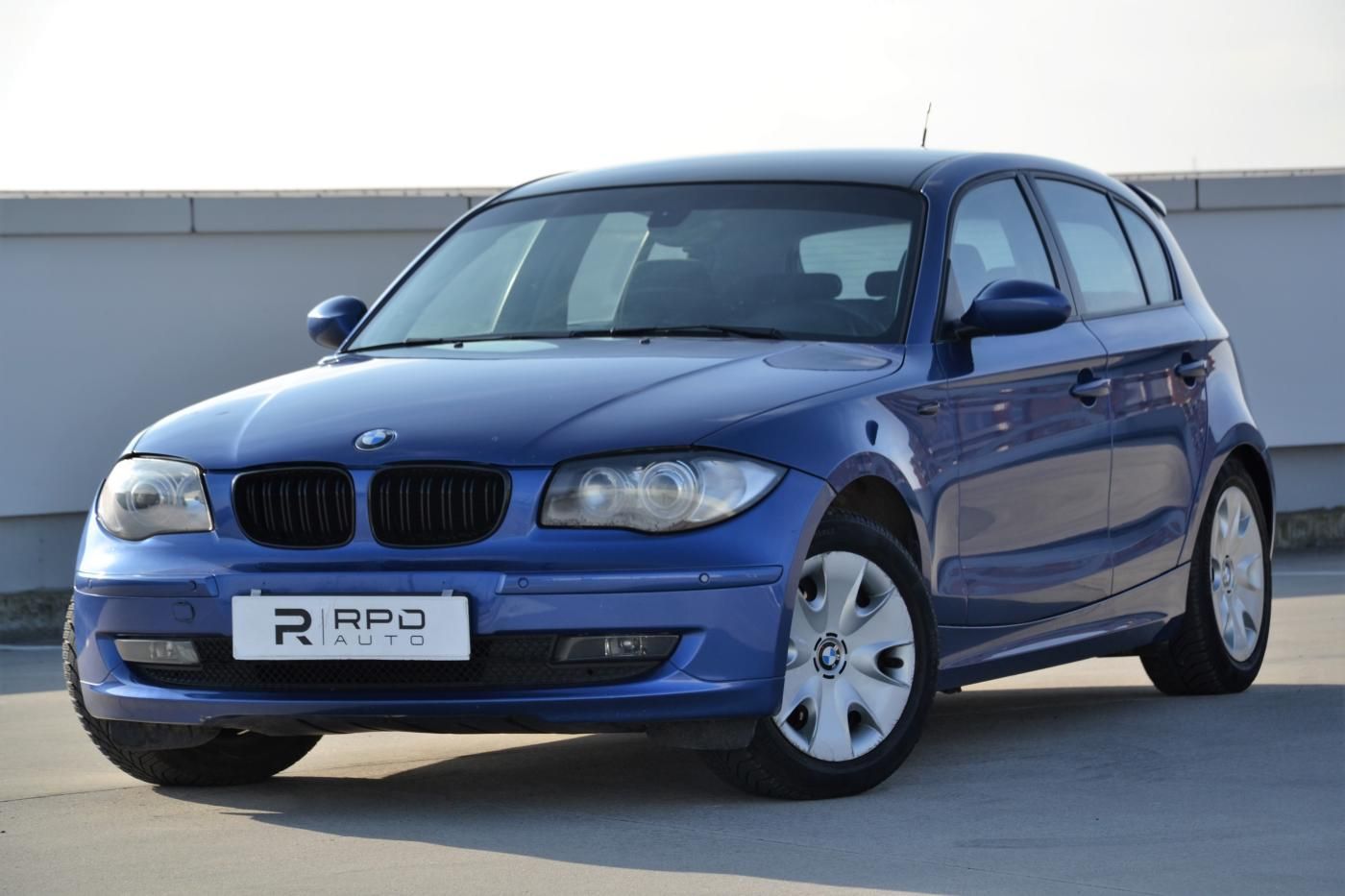 BMW Řada 1, 118i / 105 kW / MANUÁL - fotka 3
