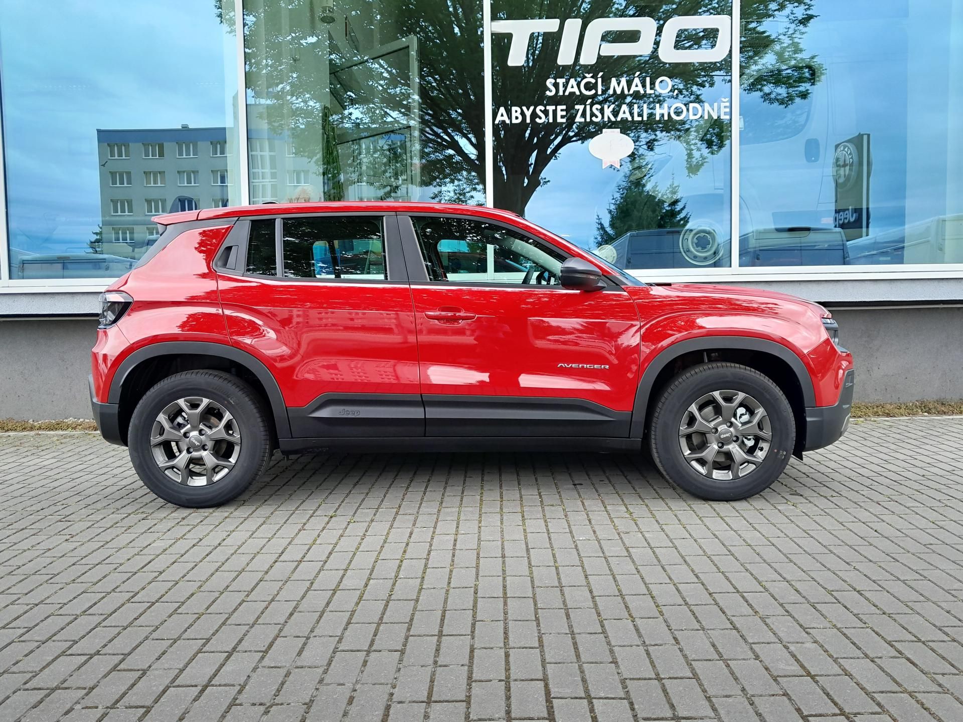 Jeep Avenger, Longitude 1,2 110PS automat - fotka 5