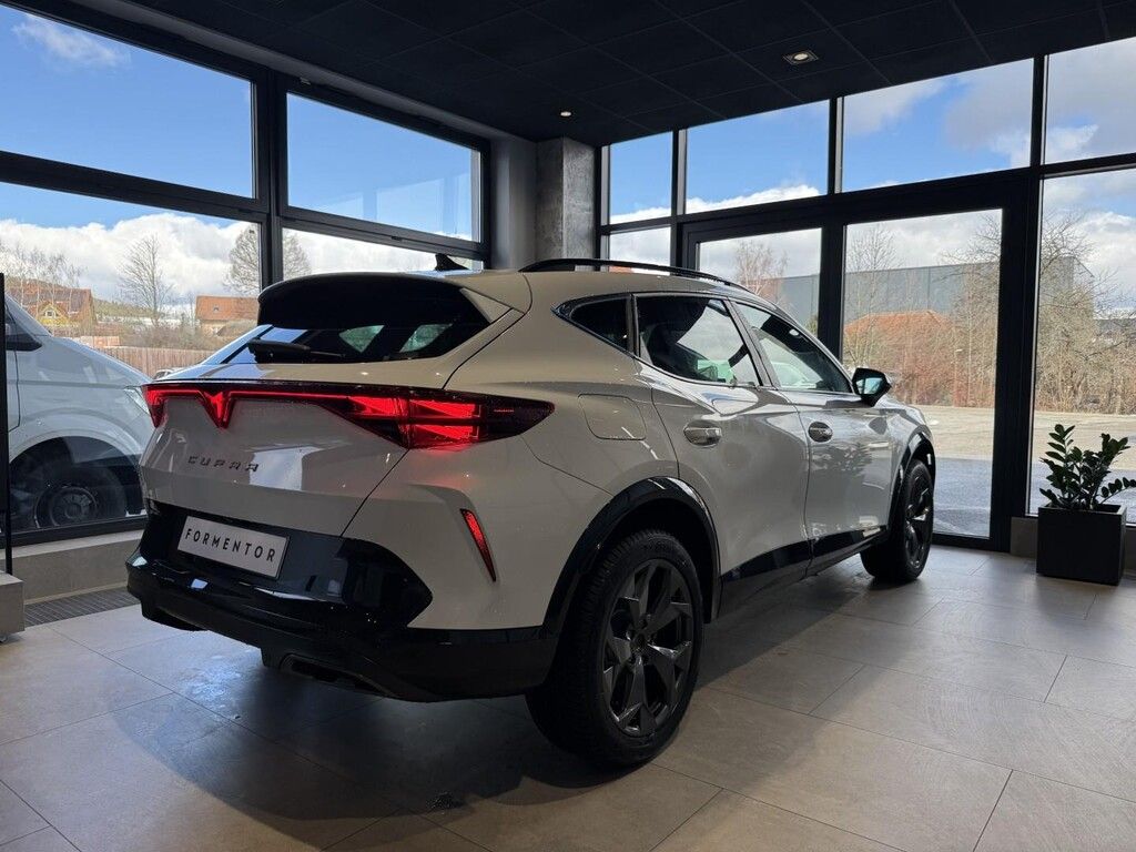Cupra Formentor, 1.5eTSI 110kW DSG - fotka 2