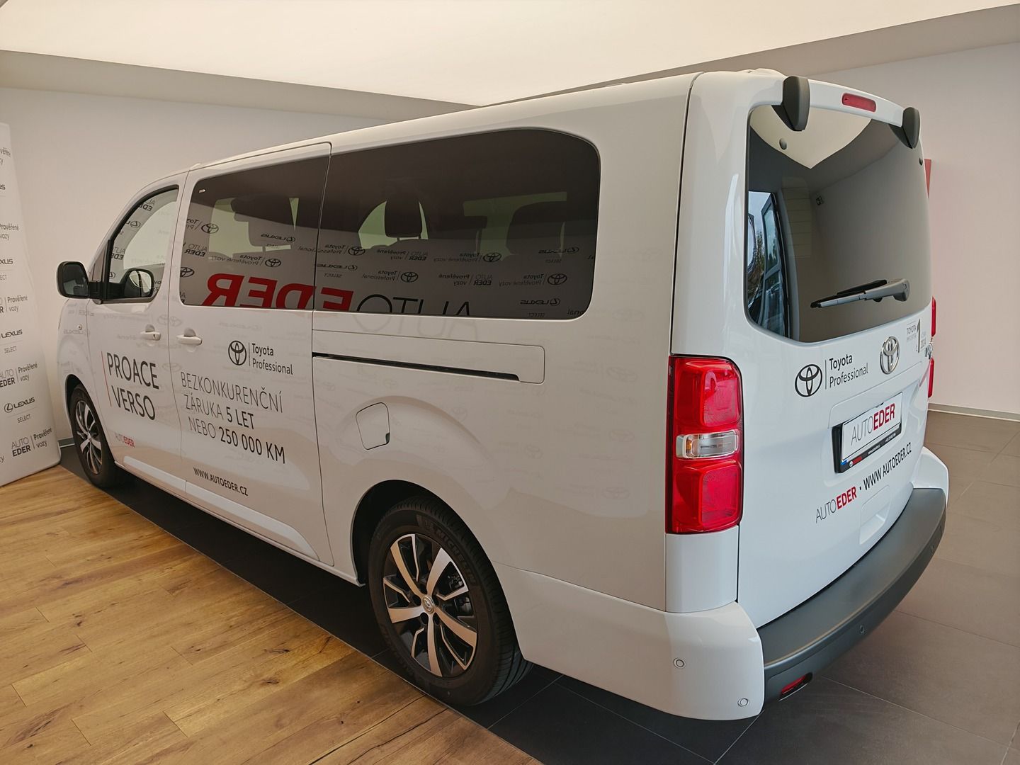 Toyota Proace Verso, 2,0D L2 8AT Family 8S - fotka 4