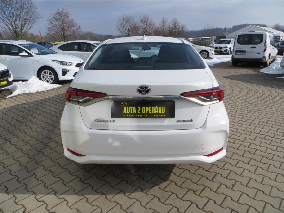 Toyota Corolla, 1,8 Hybrid Active e-CVT ČR - fotka 6