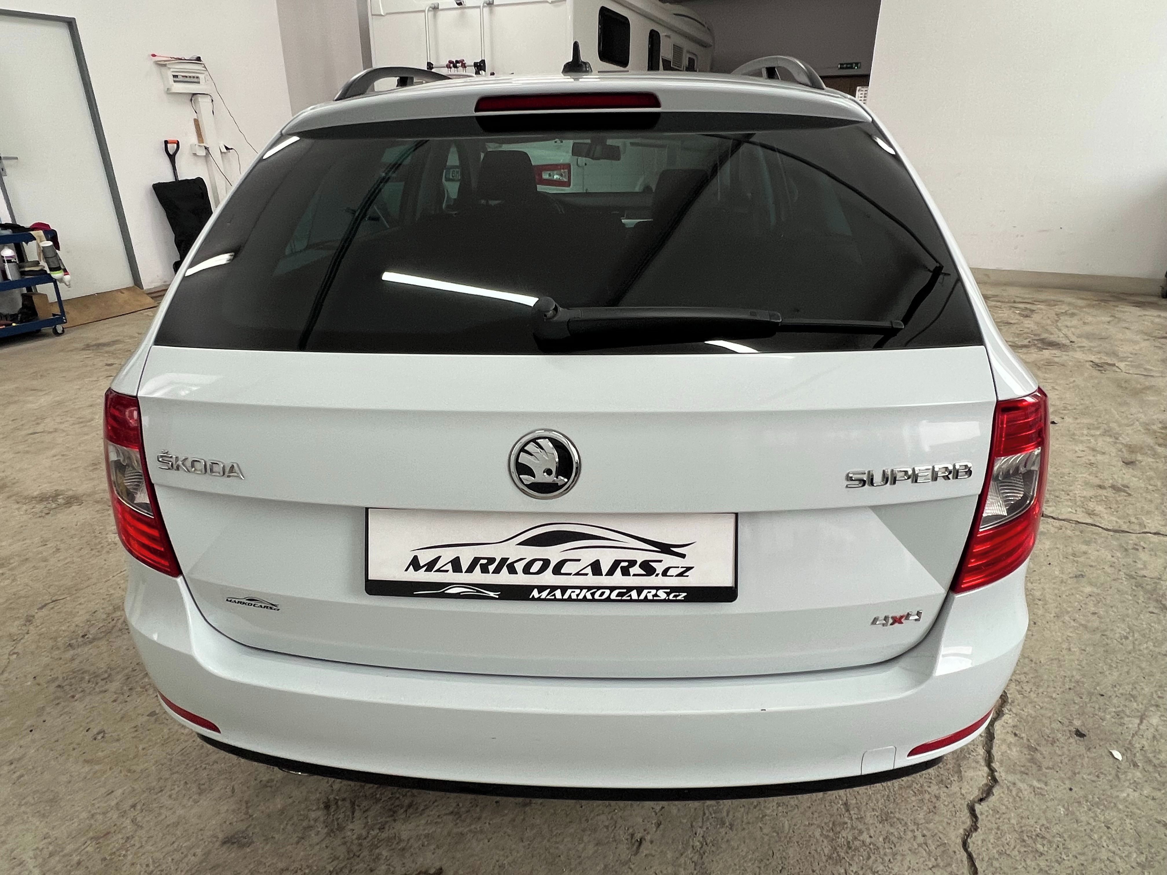 Škoda Superb, 2.0 TDi  4x4 DSG PO ROZVODECH - fotka 6