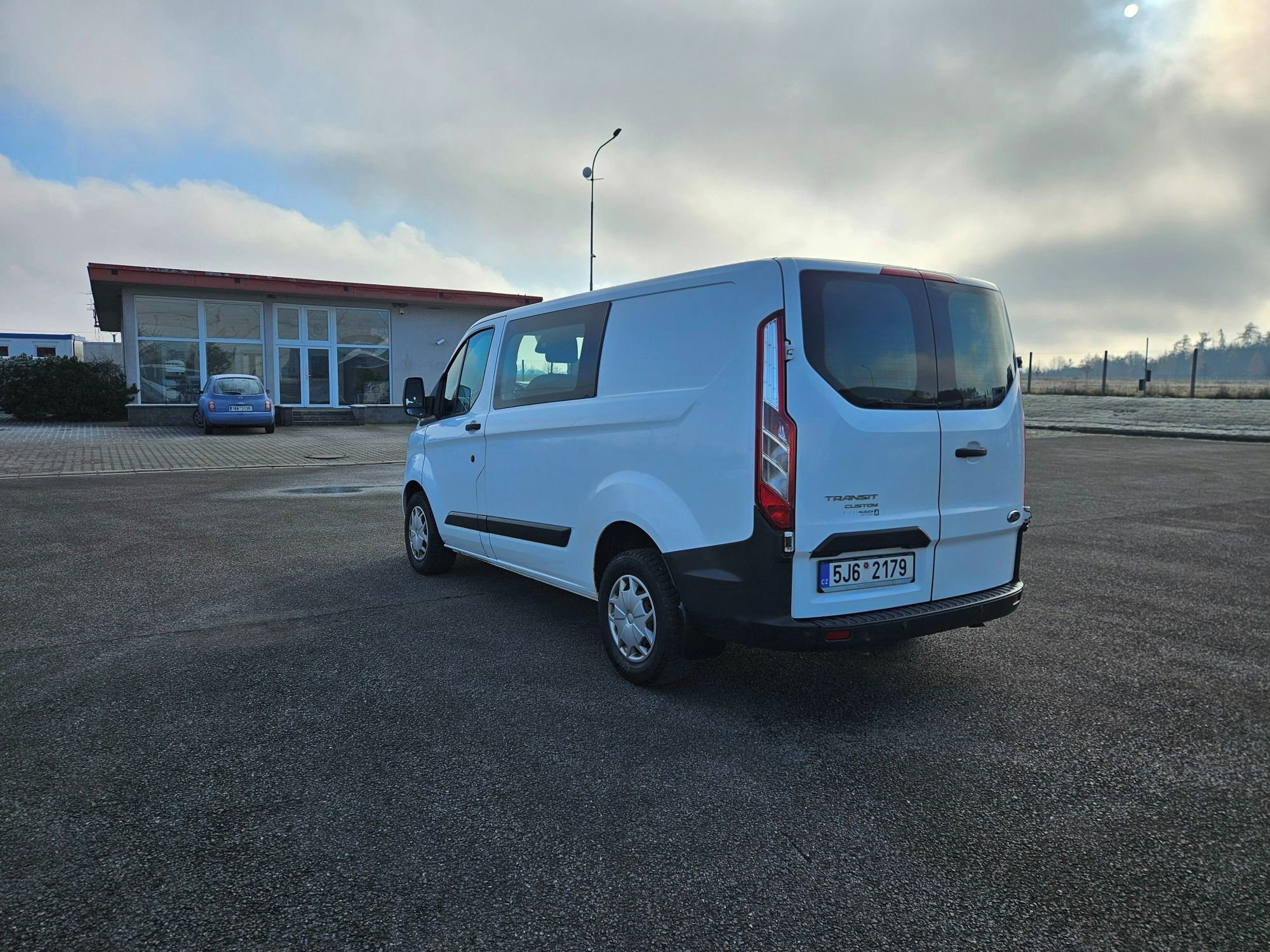 Ford Transit Custom, 2,0 TDCi  6 míst, nové rozvody - fotka 4