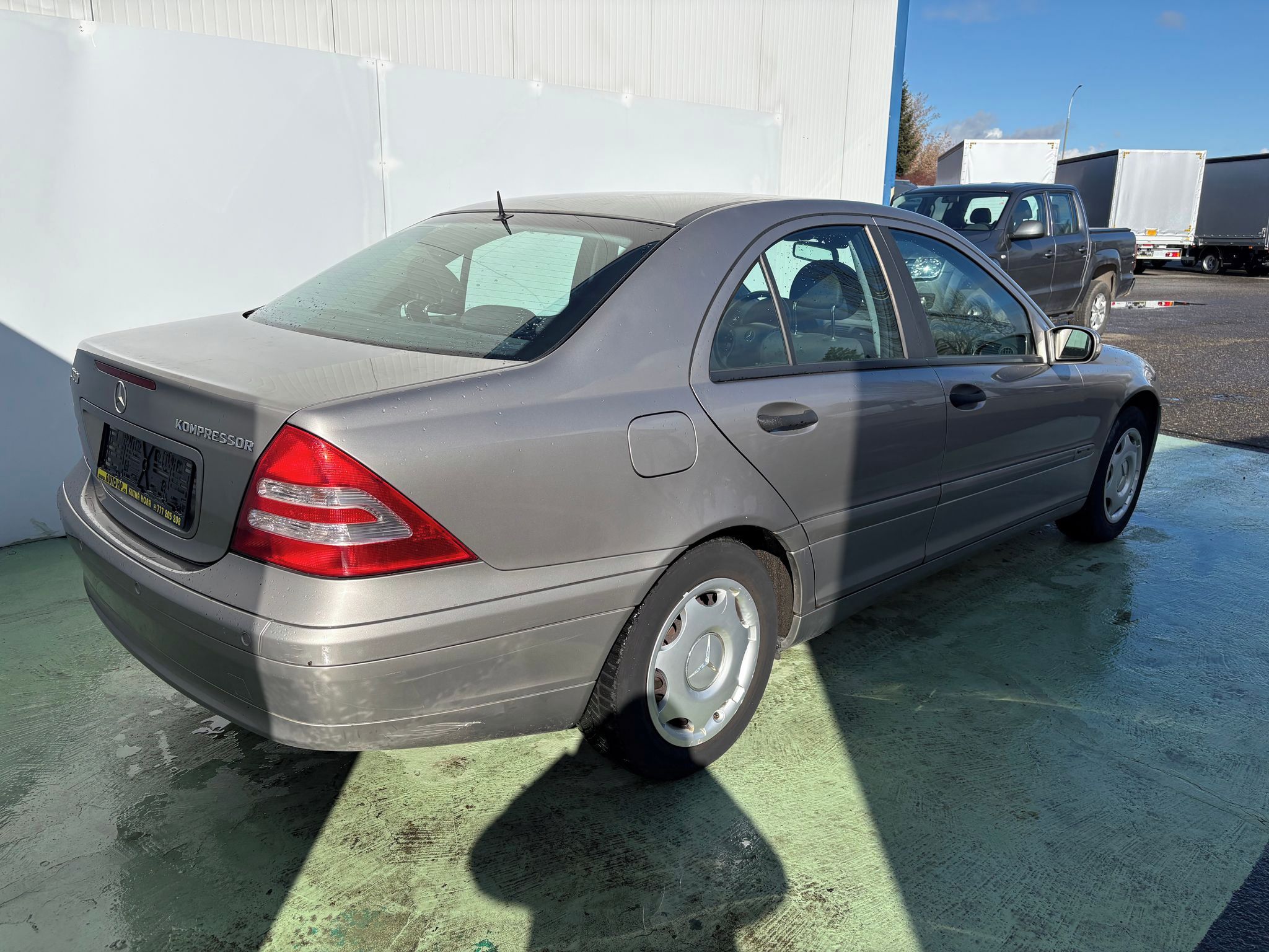 Mercedes-Benz Třídy C, 1.7, 105kW, Kompressor - fotka 2