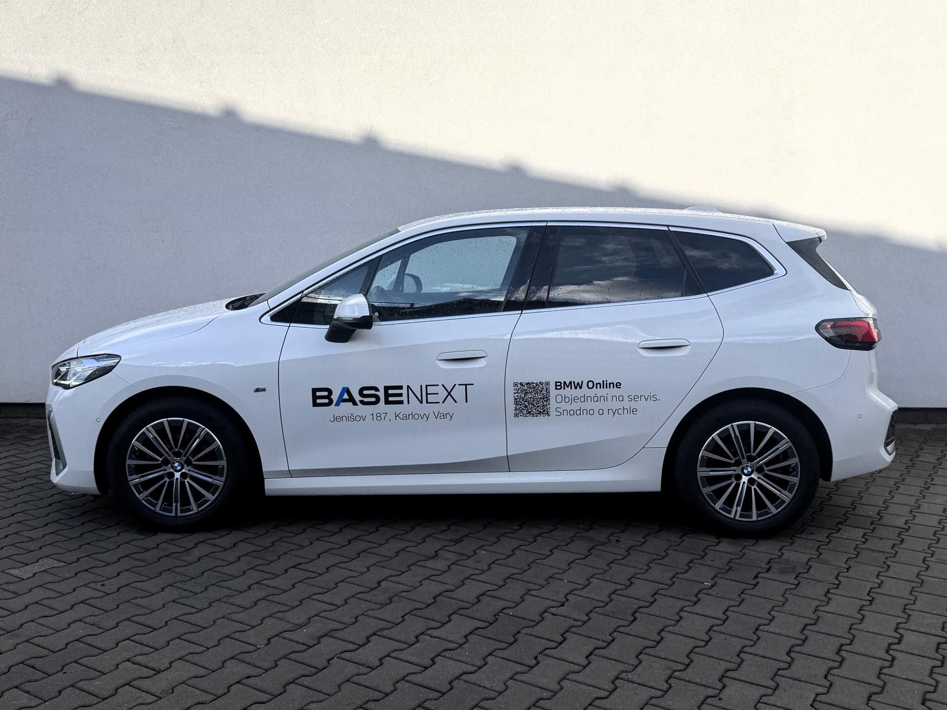 BMW Řada 2, 218i Active Tourer M-Sport - fotka 3