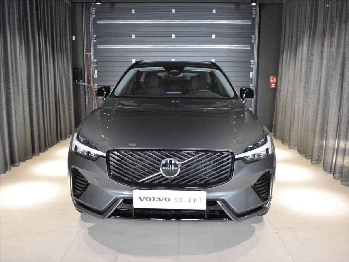 Volvo XC60, 2,0 B5 AWD Plus BLIS,Bezklíč - fotka 2