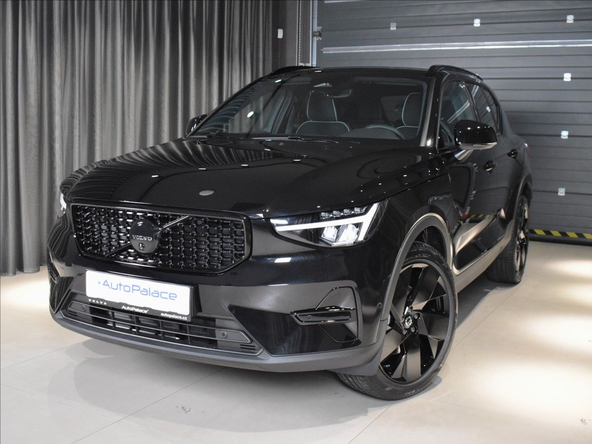 Volvo XC40, 2,0 B4 Plus Black Edition