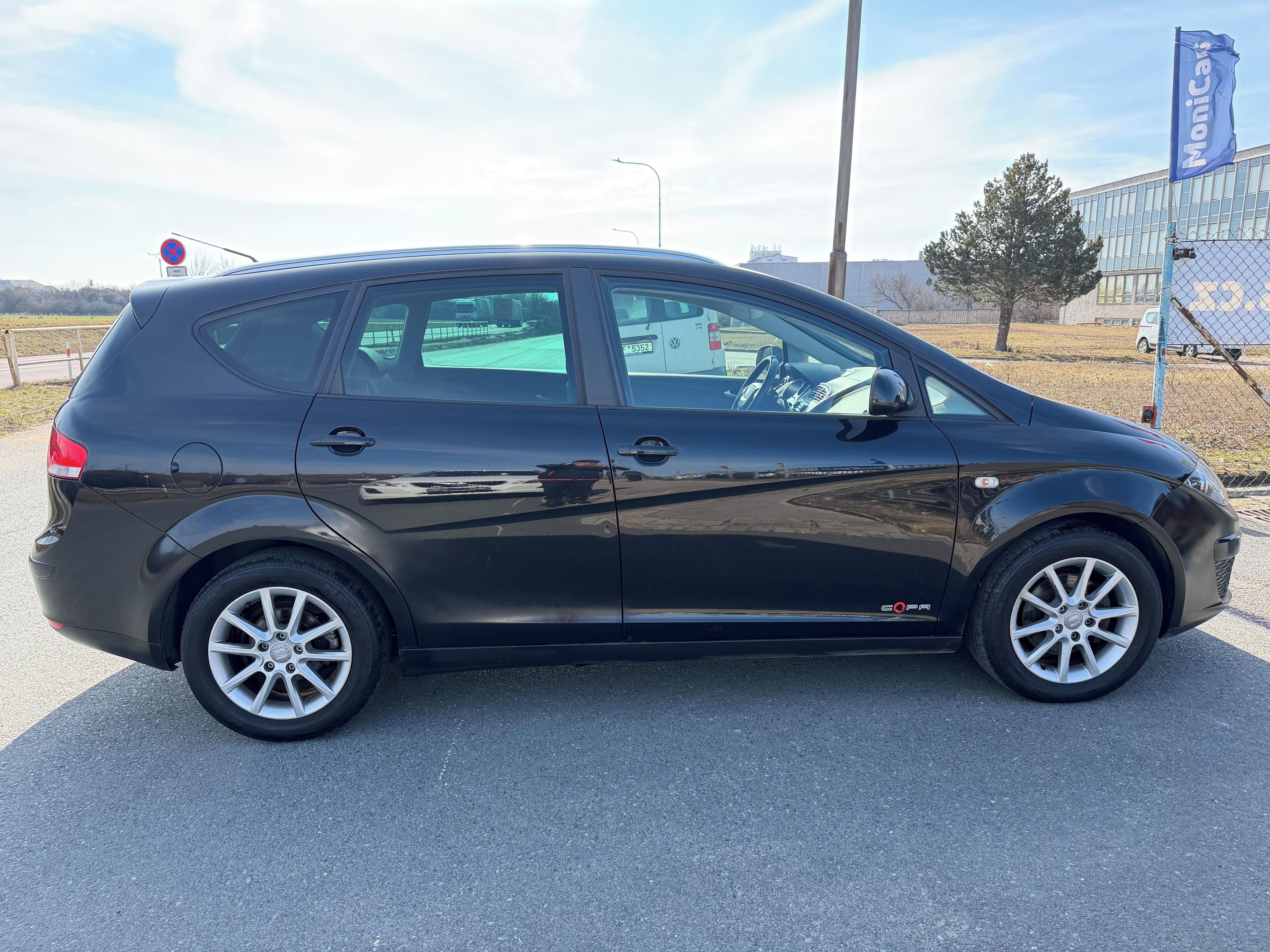 Seat Altea, XL 1.6 TDi 77kW, NAVI. - fotka 4