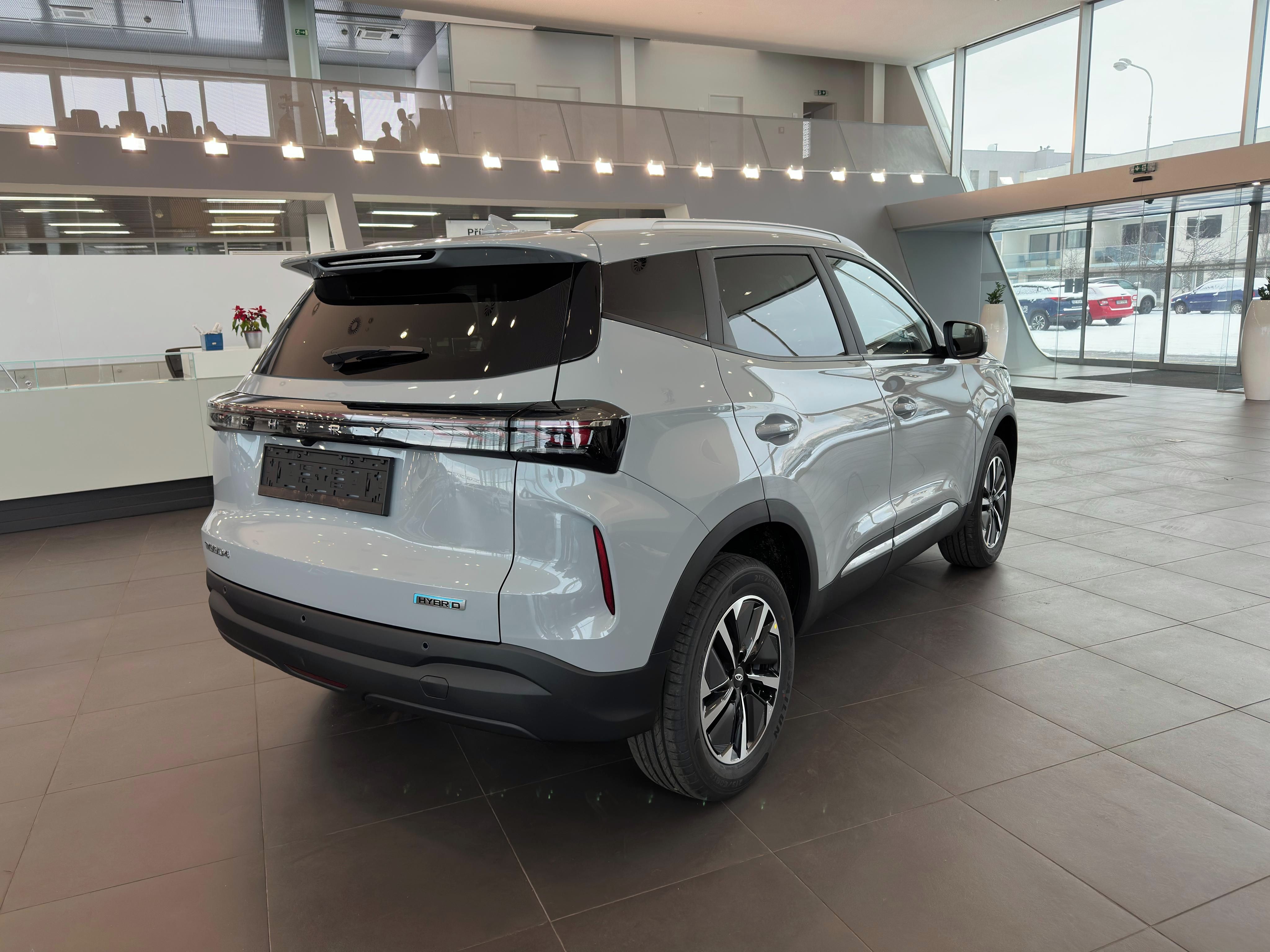 Chery Tiggo 4 HEV, 3 x servis + letní balíček ! - fotka 4