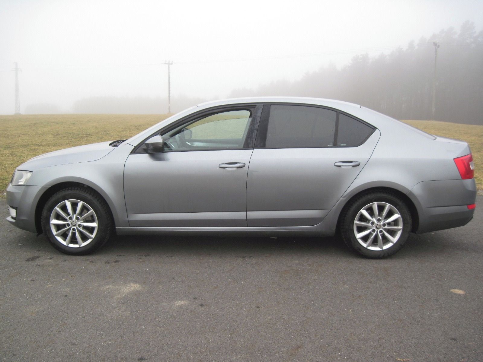 Škoda Octavia, 1,6TDI koup v ČR 2 majitel - fotka 2