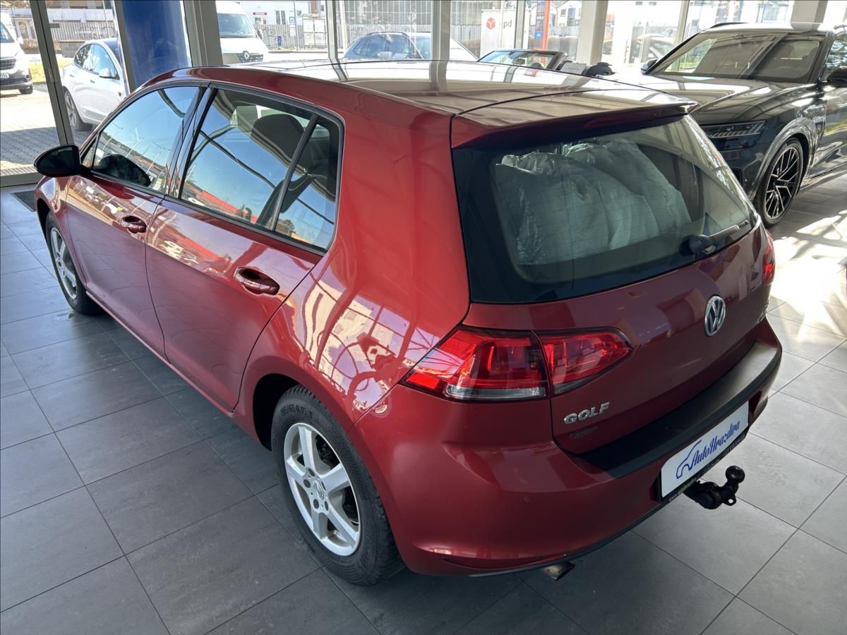 Volkswagen Golf, 1,2   TSI 77kW,SERVISKA,TAŽNÉ - fotka 4