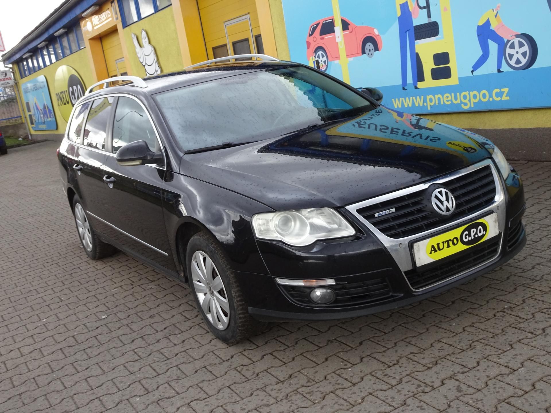 Volkswagen Passat, 2.0 TDi Combi DSG - fotka 2