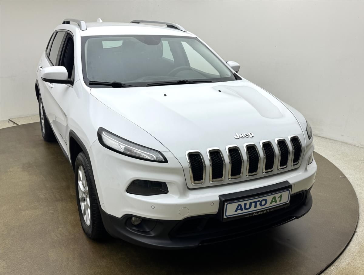 Jeep Cherokee, 2,0 103kW 4X4 AC NAVI SENZORY - fotka 3