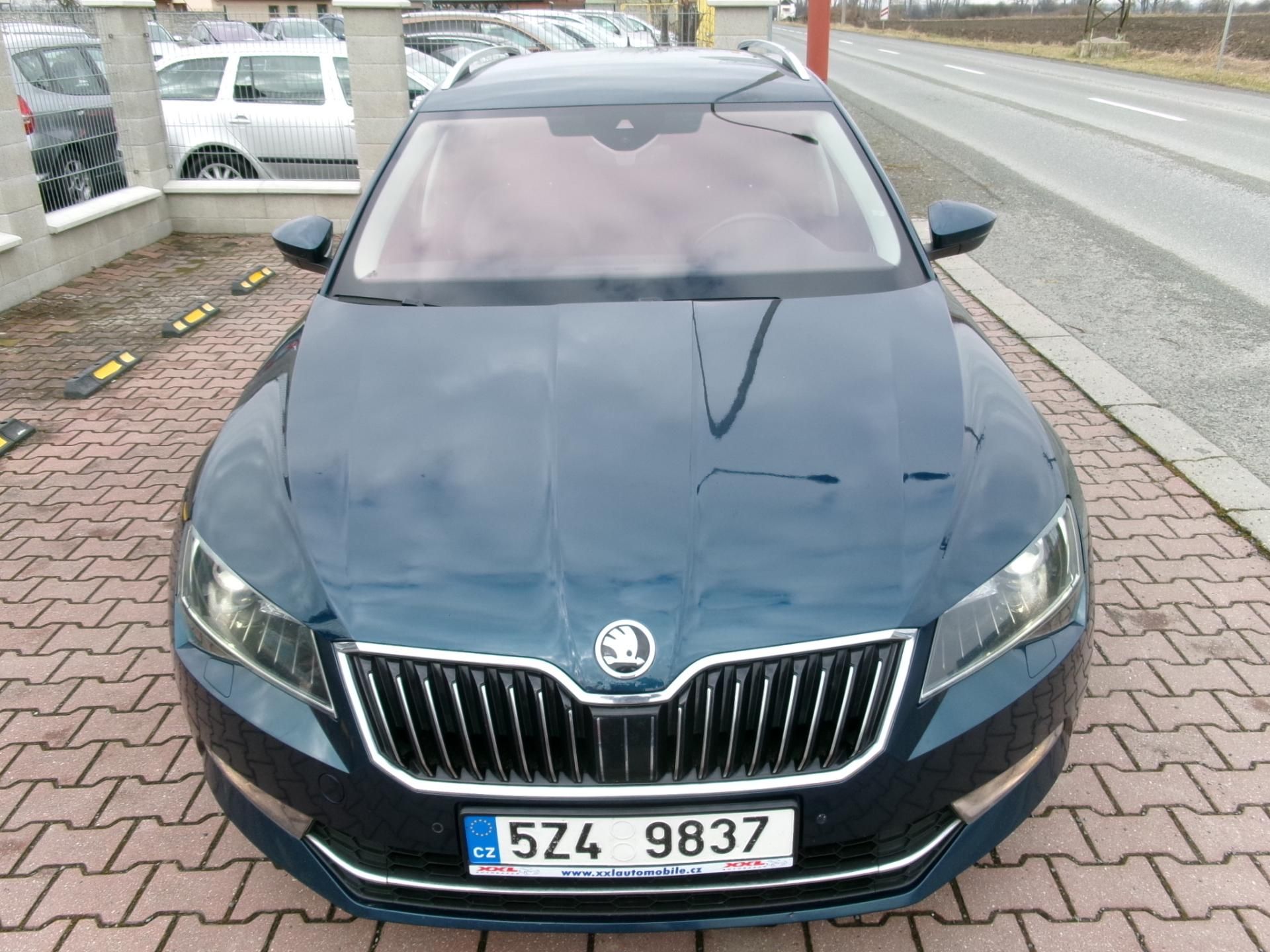 Škoda Superb, 2,0TDI NAVI ACC 4x4 - fotka 4