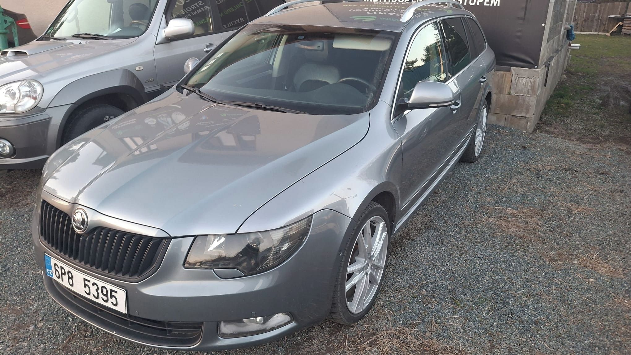 Škoda Superb, TDI dsg kombi tažné zařízení - fotka 3
