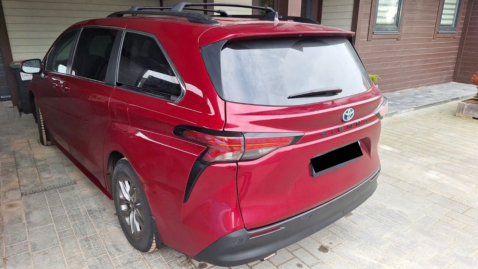 Toyota Sienna, 2.5L Hybrid XLE - fotka 6