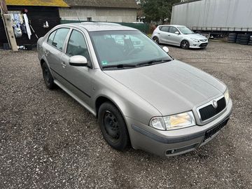 1.6 MPI-75KW-SERVIS ŠKODA