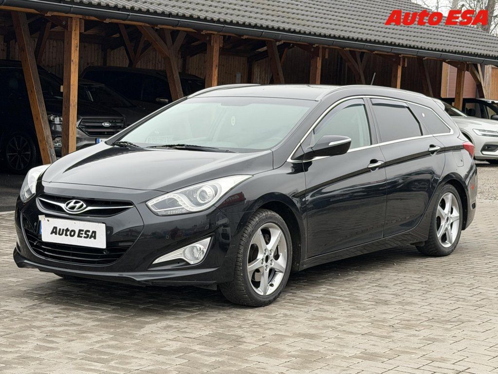 Hyundai i40, 2.0 i,Xenon,AC - fotka 3