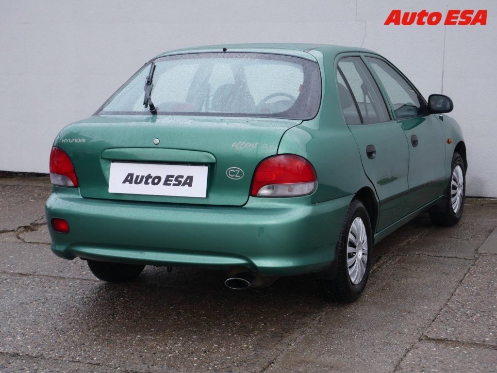 Hyundai Accent, 1.5i,1.maj,ČR,STK2/28 - fotka 6
